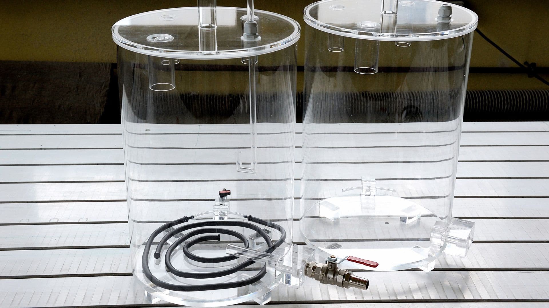 Implementation project showing acrylic glass pipes installation